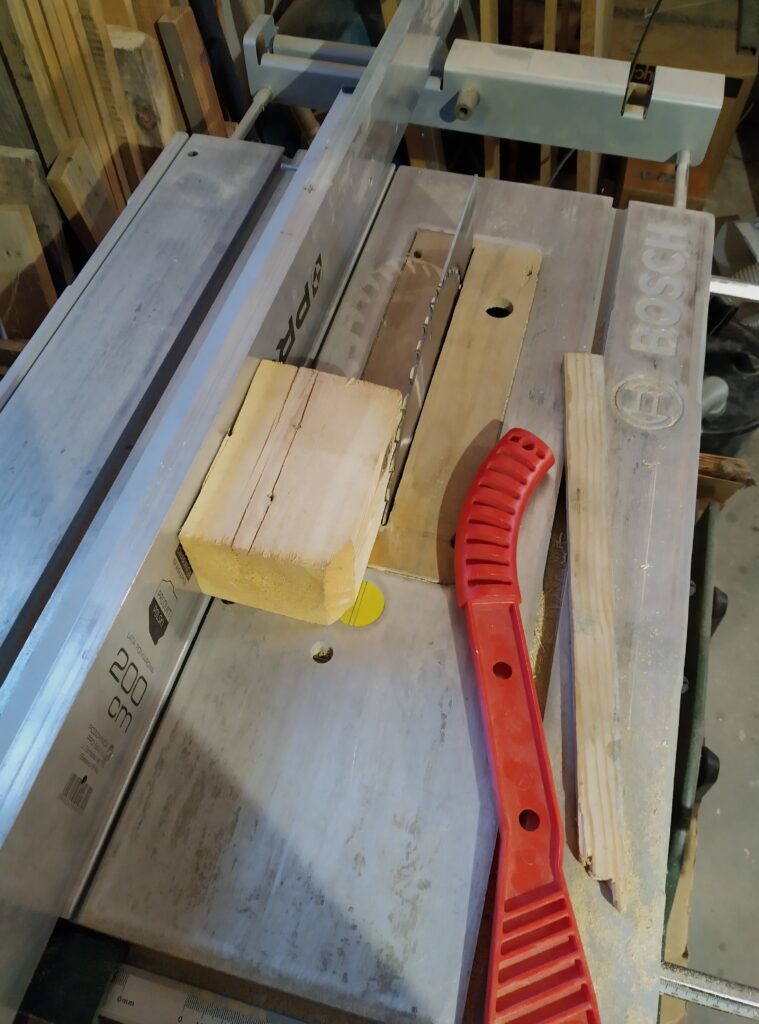 Eoncrafts bedside lamps squaring a block