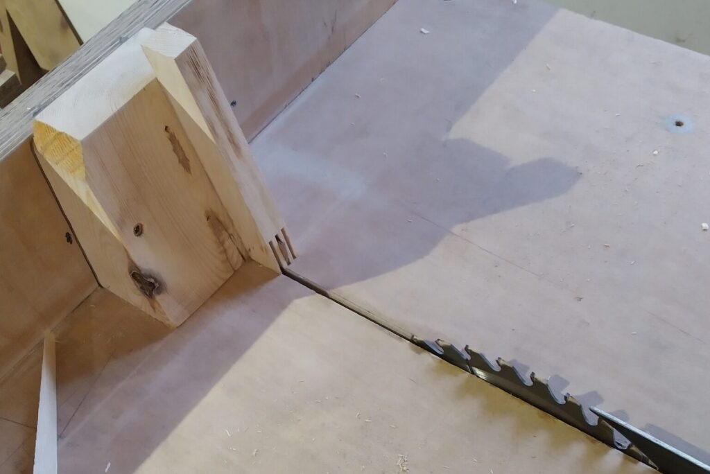 Eoncrafts bedside lamp making the first angled finger joint