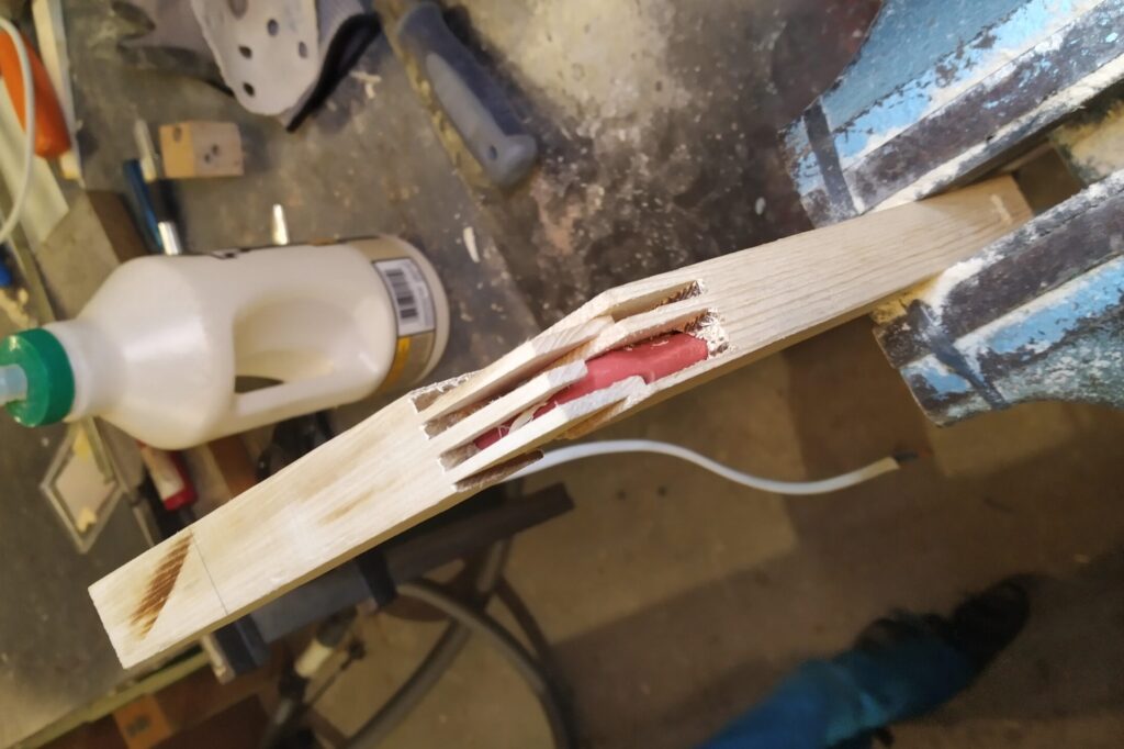 Eoncrafts bedside lamp assembling the parts of the power cord leg