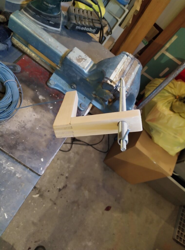 Eoncrafts bedside lamps pushing through the pilot wire with threaded rod