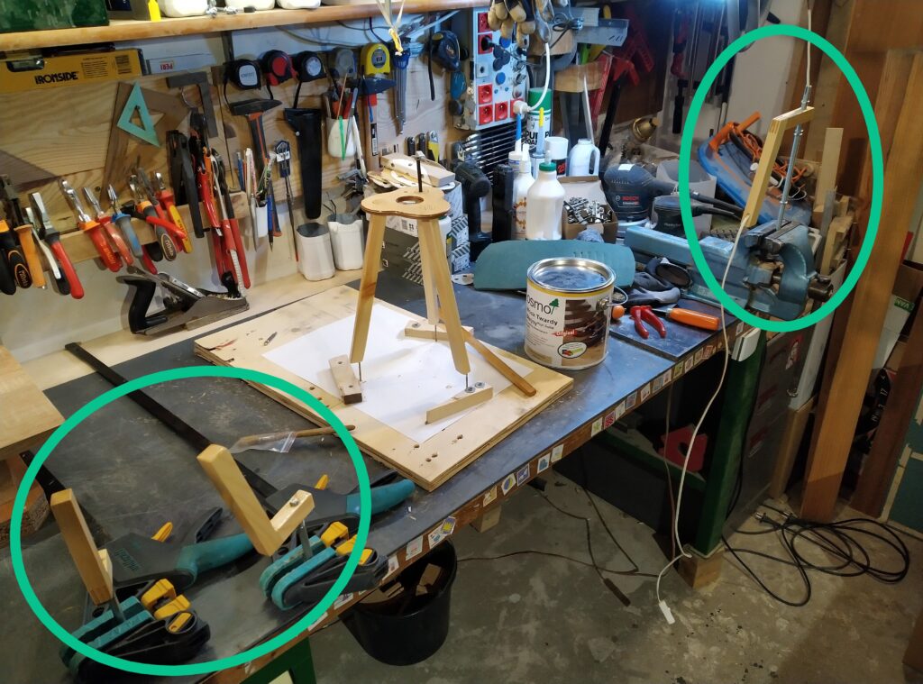 Eoncrafts Bedside lamps coating the legs