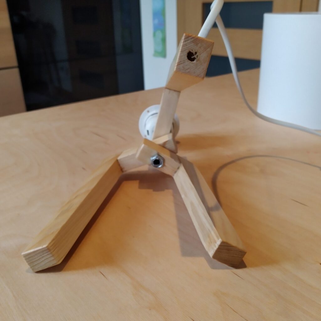 Eoncrafts bedside lights - underside light 1